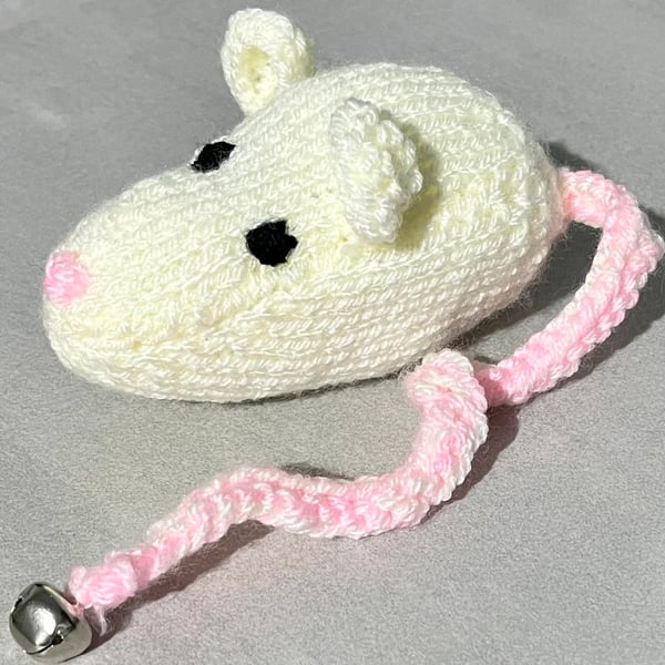 Handmade Hand Knitted Catnip Infused Jingle Bell Mouse Cat Kitten Toy Cream