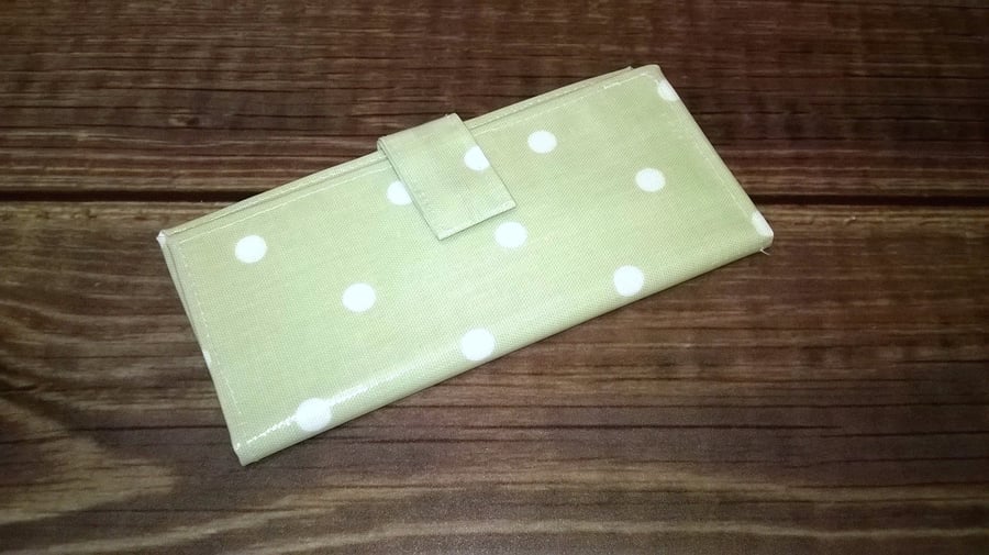 Ladies Wallet, Pale green, Plenty of room for notes, cards and coins, 