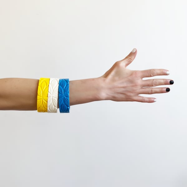 Colourful floral resin bracelets 