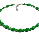 Green Oval Bead Necklace 