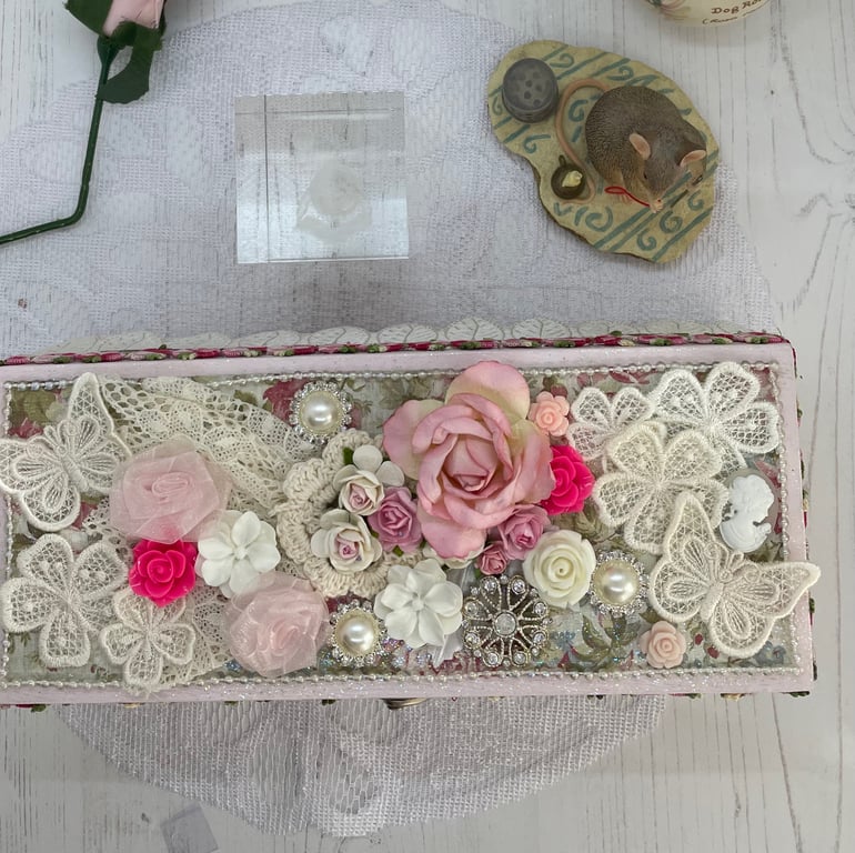 Home - Decorated Box with Compartments  by Carolee Crafts PB7 - 0006