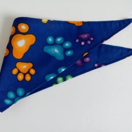 Dog Bandana, extra small, up to 11" neck, paw prints, neckerchief style