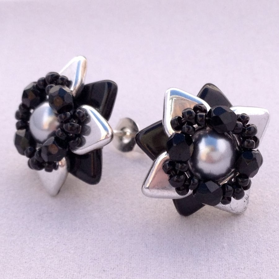Black & Silver Star Stud Earrings