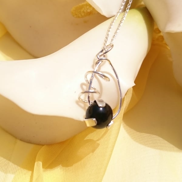 Onyx and sterling silver teardrop spiral necklace