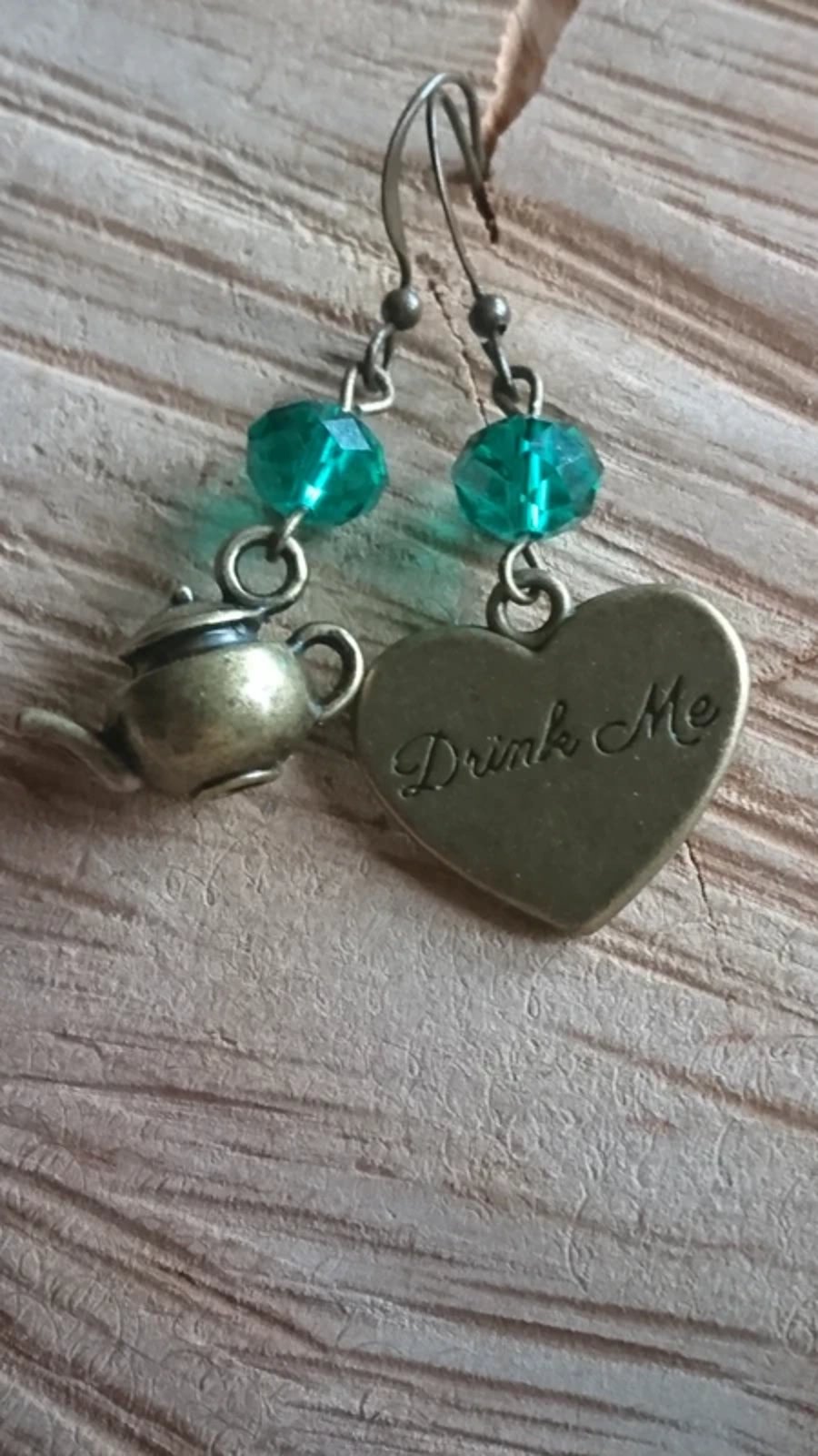 Alice In Wonderland earrings Tea party