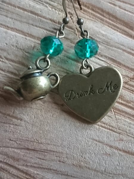 Alice In Wonderland earrings Tea party