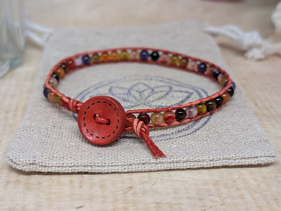 Multicoloured agate and red leather bracelet with red wooden button 