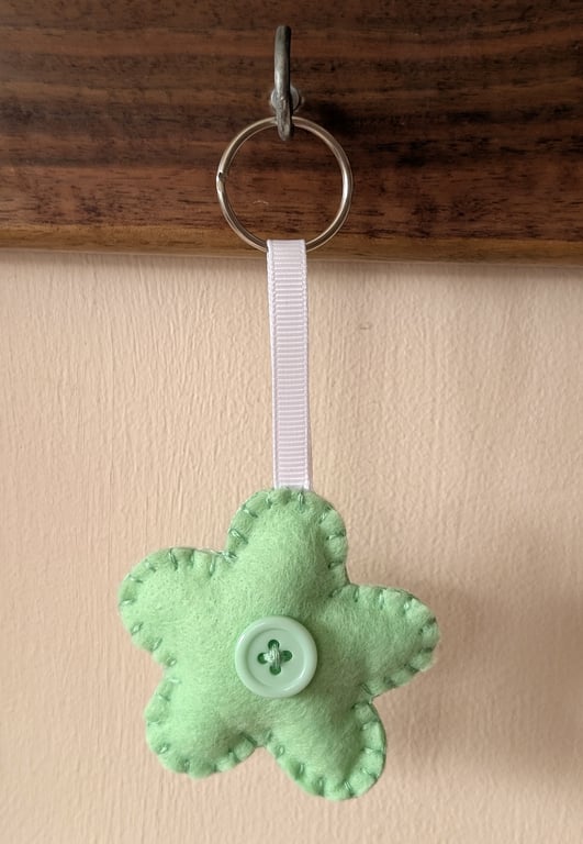 Handmade handsewn felt flower keyring - light green