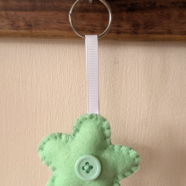 Handmade handsewn felt flower keyring - light green