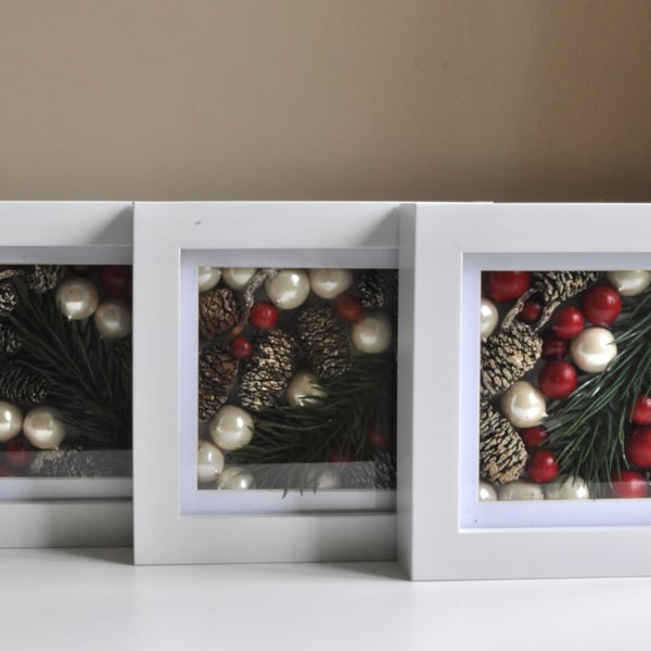 Set of 3 Christmas pine cone pictures