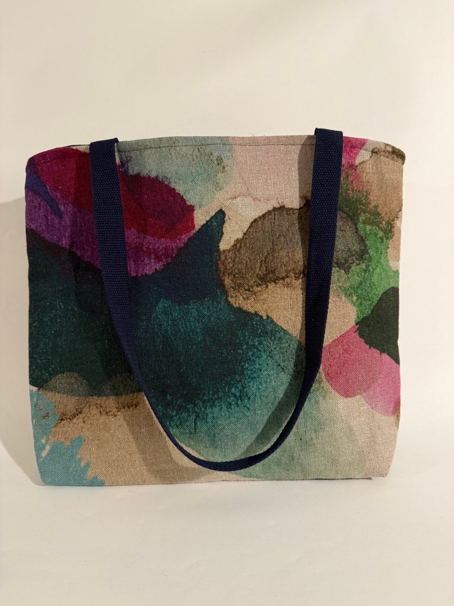 Hard wearing upholstery fabric bag 