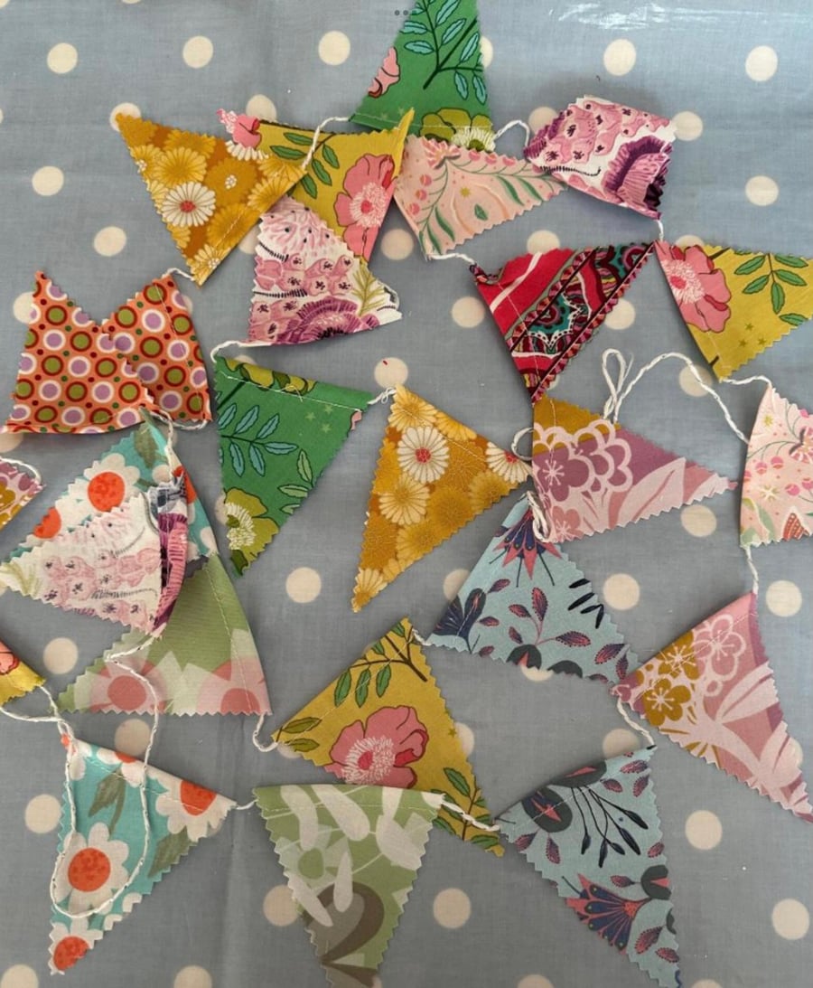 Mini Bunting In gingham  Fabrics