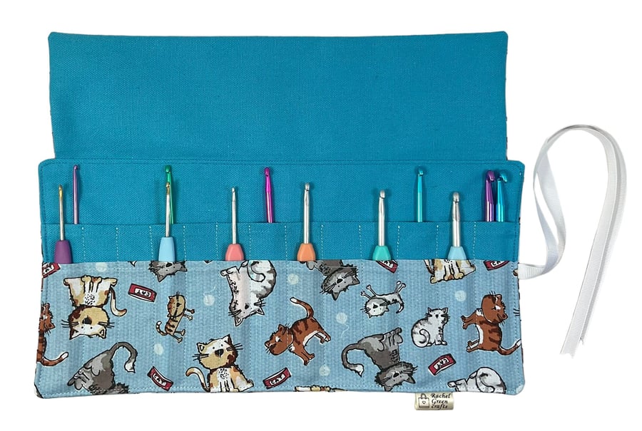Crochet hook case with cats, Ergonomic hook organiser, roll up short Dpn case, c