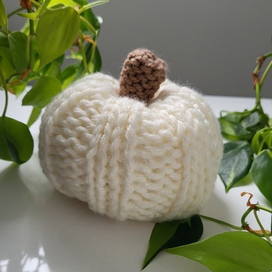 Pumpkin - Hand knitted cream pumpkin - small