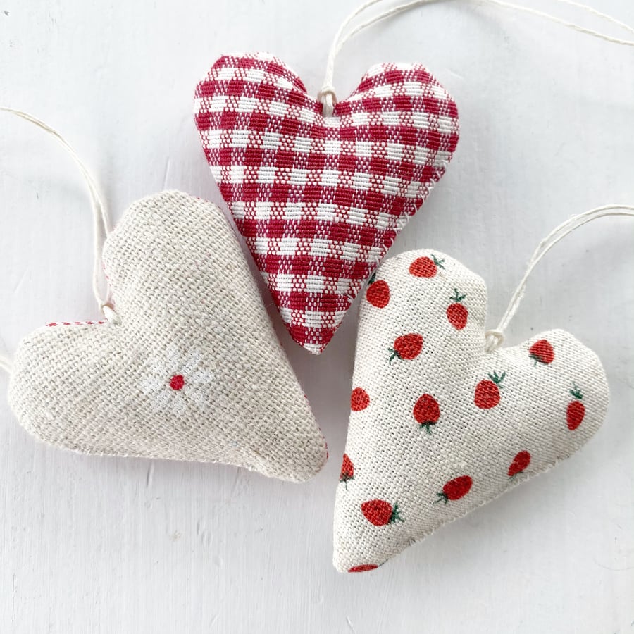 LAVENDER HEARTS - set of 3 - red - daisy, strawberry, mini checks 