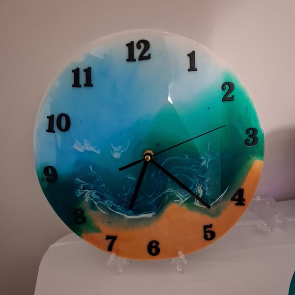 Handmade 'beach scene' epoxy resin clock with hanger. Battery operated.