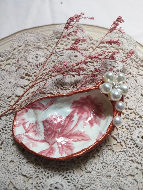 Oyster Shell Trinket Dish - Gift Boxed