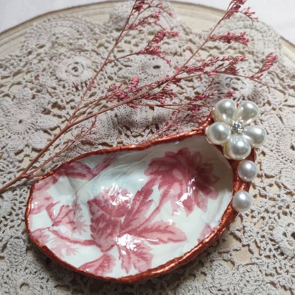 Oyster Shell Trinket Dish - Gift Boxed