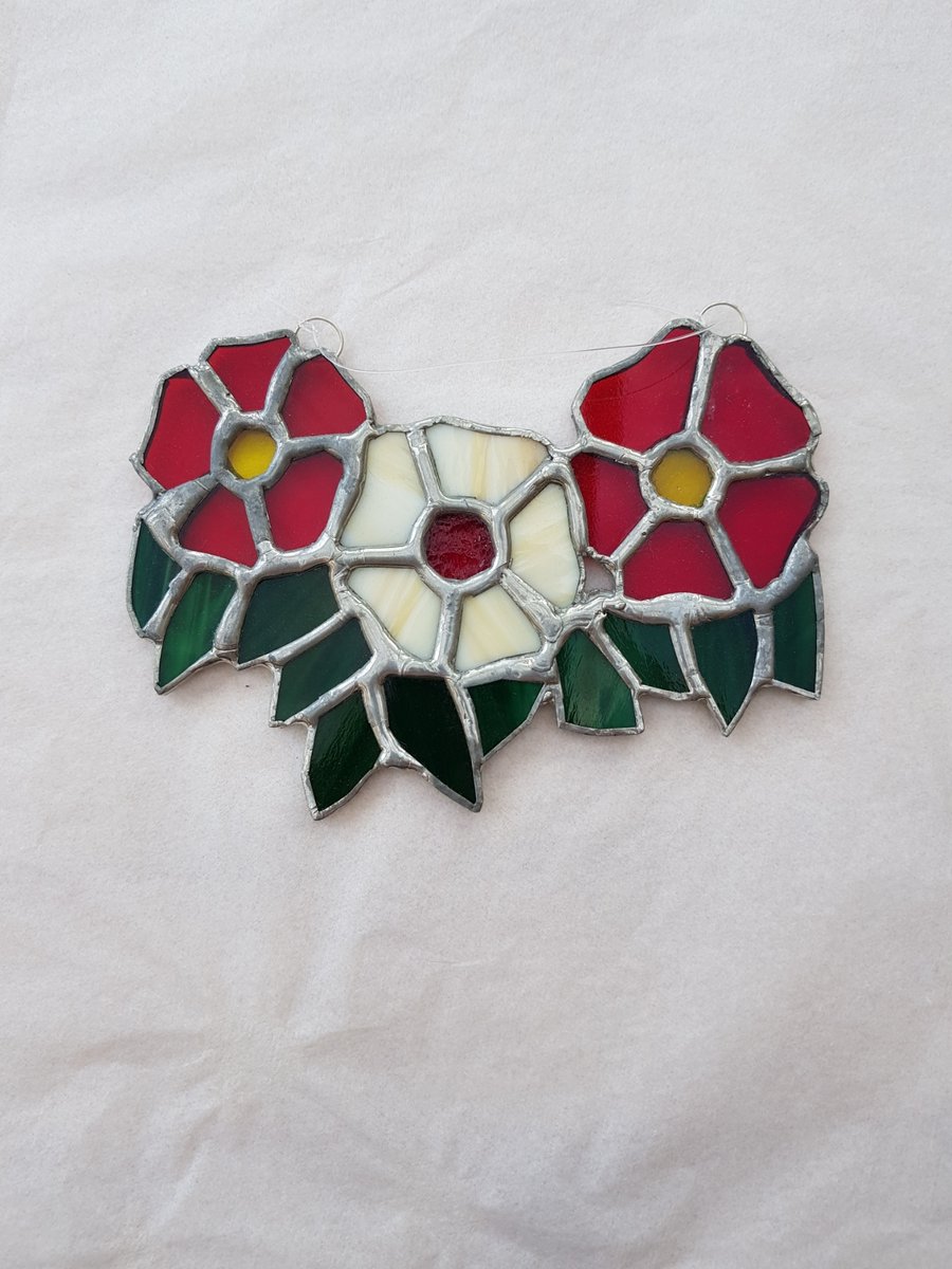 416 Three roses - handmade hanging decoration.