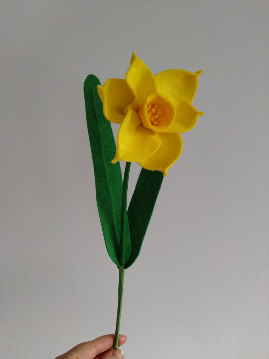 Felt Daffodil Stem