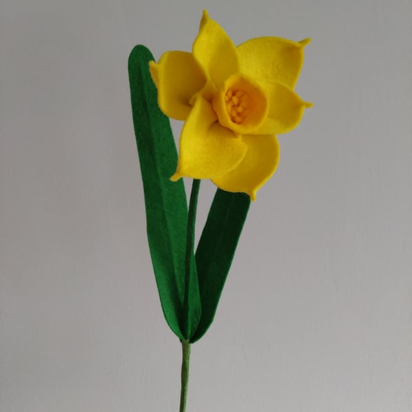 Felt Daffodil Stem