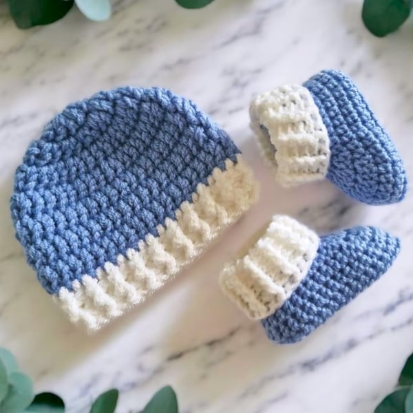 Crochet Newborn Baby Hat and Booties Gift Set - SLIGHT SECONDS 