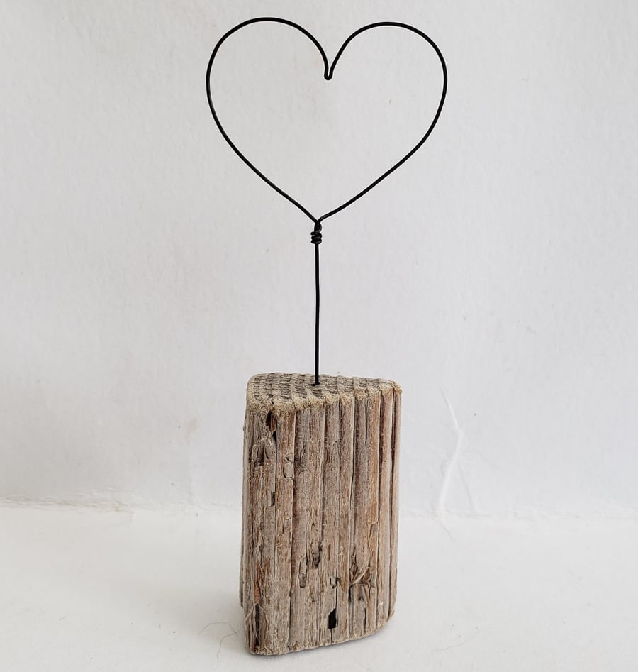 'I love you' Driftwood and wire heart