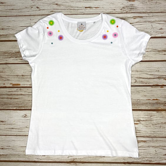 Daisy Print Women's White Organic Cotton T-Shirt