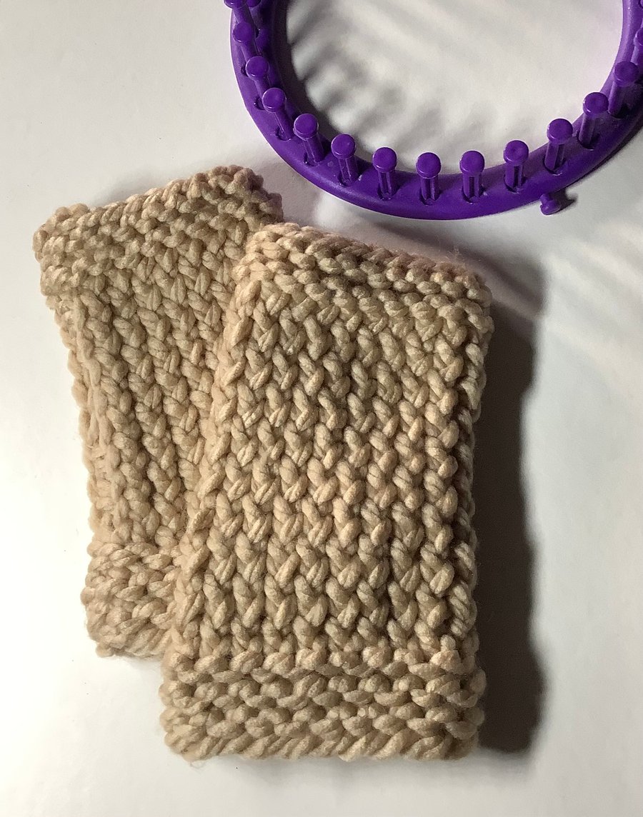 LOOMED FINGERLESS MITTS