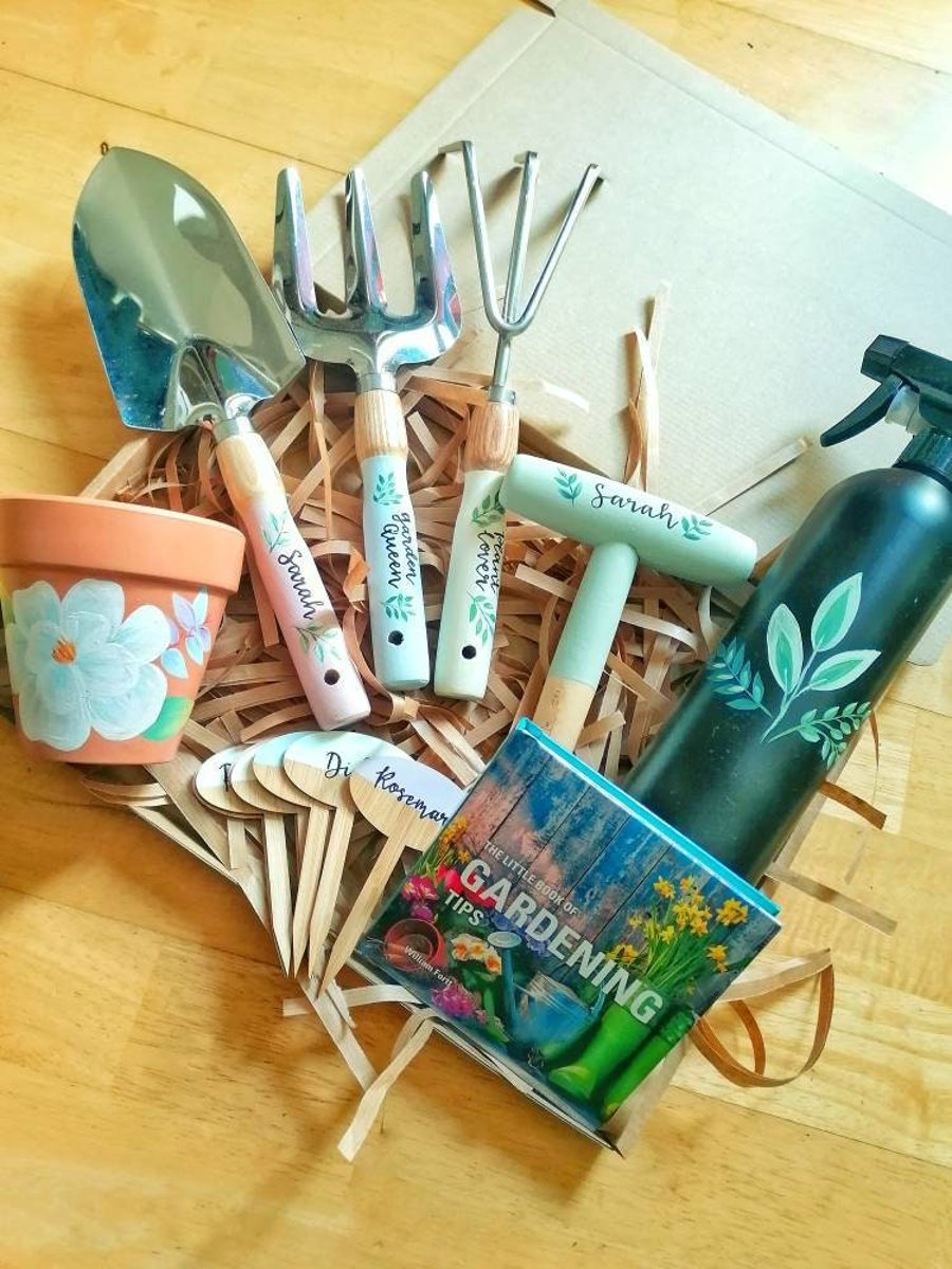Personalised gardening gift box - personalised dibber - cute plant labels - gift