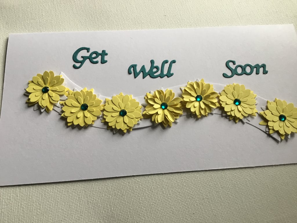 Get well soon card. Get well soon. Handmade card. Handmade flowers. Ref 071