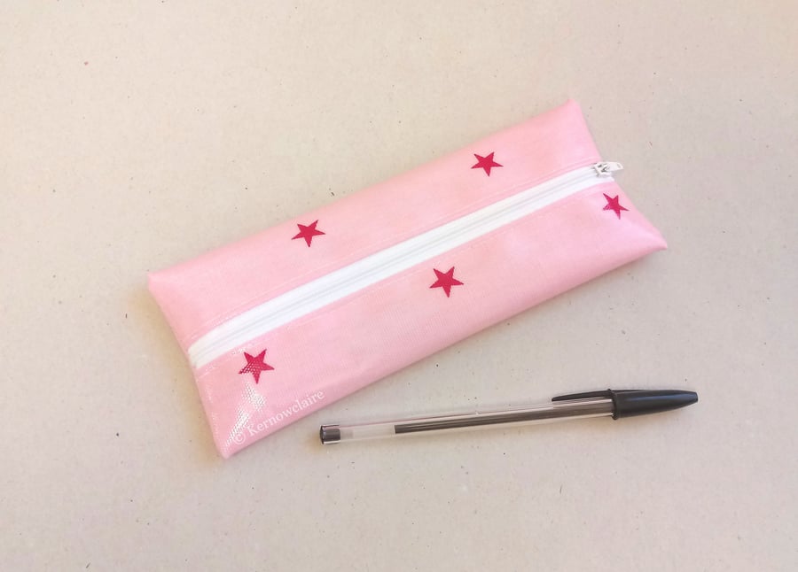 Pencil case in pink with red stars