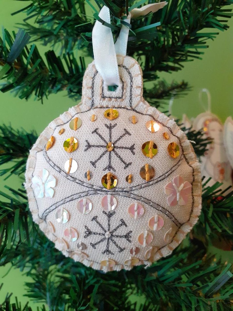 Round Linen Bauble, Gold and White