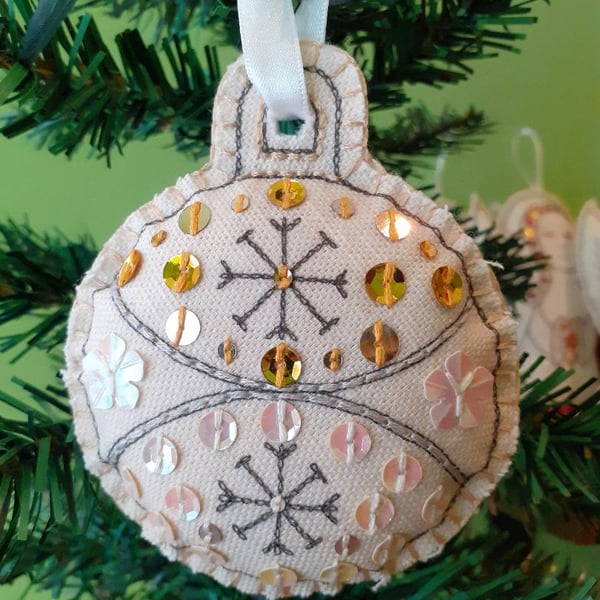 Round Linen Bauble, Gold and White