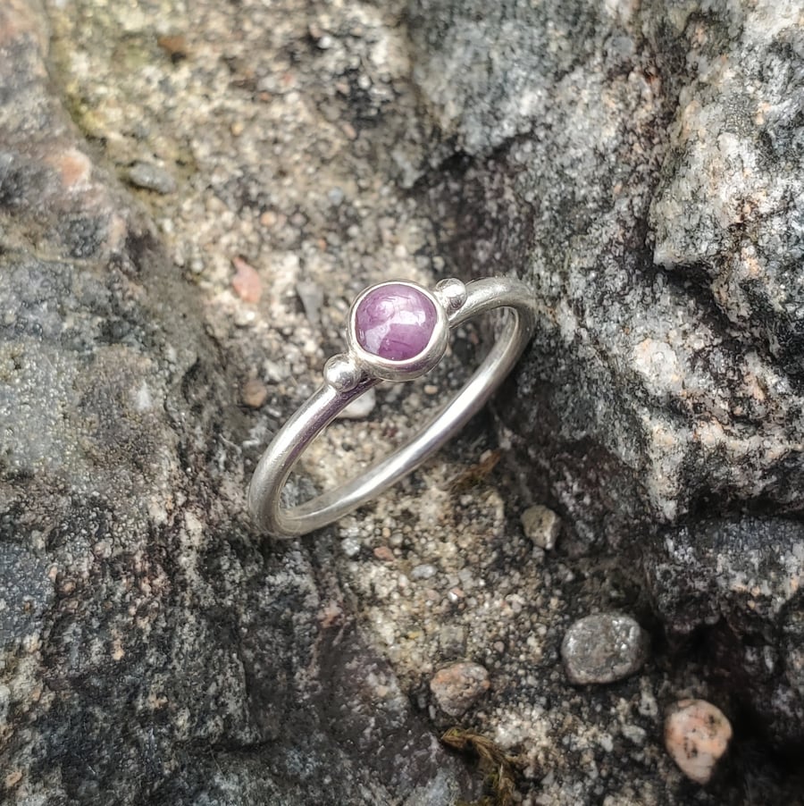 Star ruby ring size P