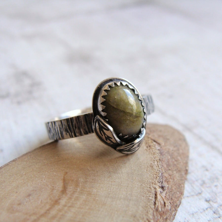 Norwegian Epidote Sterling Silver Leaf Stack Ring Bark Texture Band No.2
