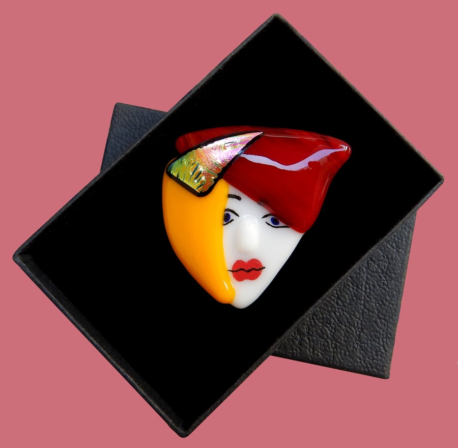 HANDMADE FUSED DICHROIC GLASS 'PORTRAIT OF A LADY PORTRAIT' BROOCH.