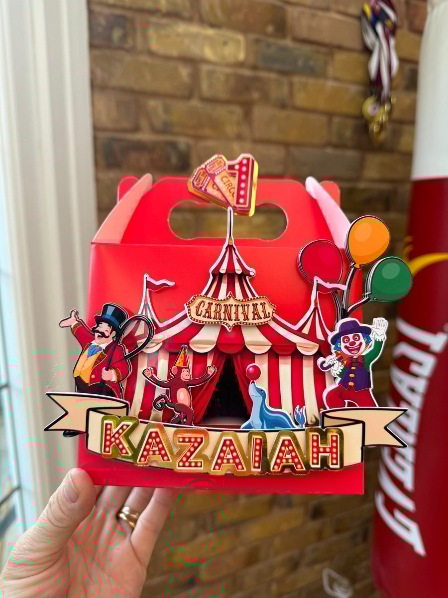 6 Personalised circus carnival party boxes, party bags 