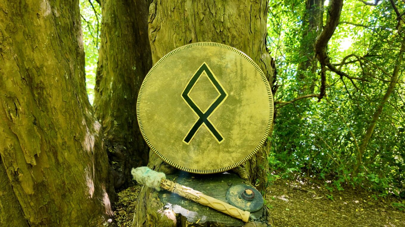 Mother’s Wisdom – 16" handmade shamanic drum with drumstick