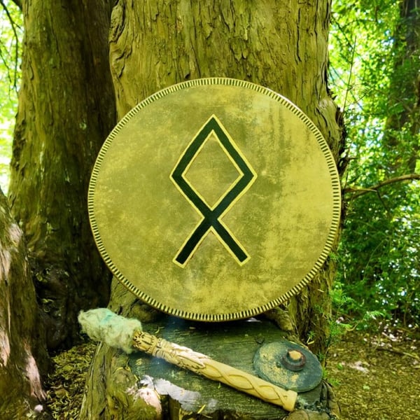 Mother’s Wisdom – 16" handmade shamanic drum with drumstick