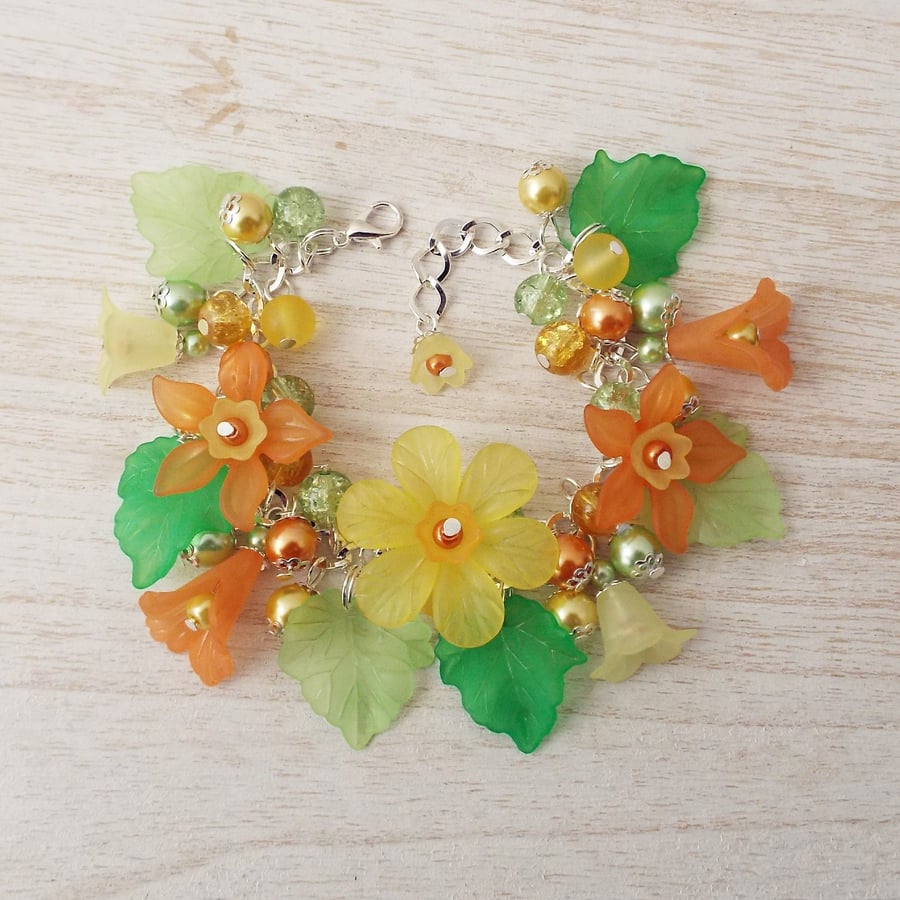 Spring Flowers & Daffodils Yellow & Orange Lucite Flower & Glass Bead Bracelet