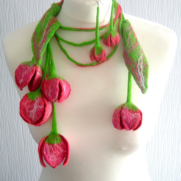 Wool Jewelry felted NECKLACE-SCARF-BELT-EARRINGS-CORAL FLOWERS-