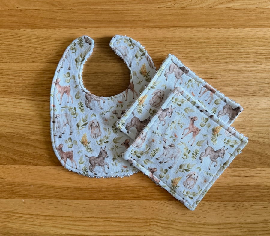 Newborn Baby Boxed Gift Set-Bib & Matching Baby Wipes Bib-Animal Design-BGS18