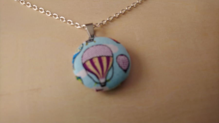 29mm Hot Air Balloon Fabric Covered Button Pendant 
