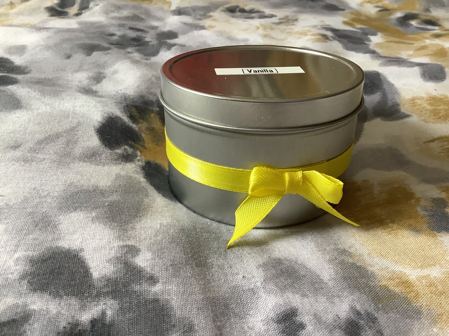 Handmade Scented Vanilla Tinned Candle with Lid