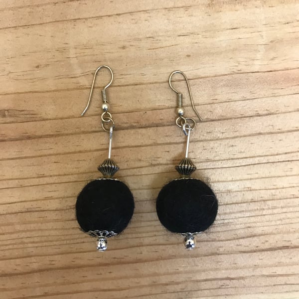  Felt Earrings. (324)