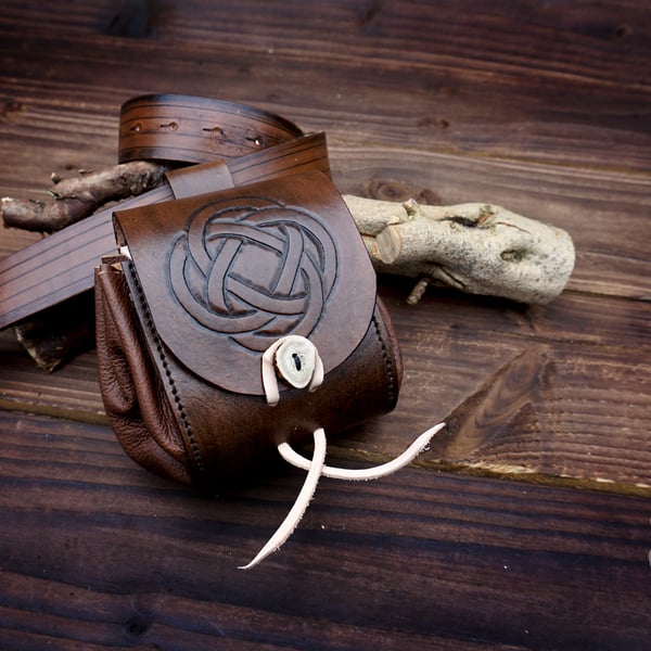 Handmade Medieval-style leather belt pouch with Viking knot embossing - Hipbag