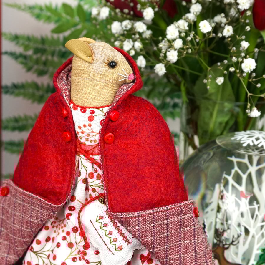 Juniper, A Winter Berry Mouse in a Wool Cape
