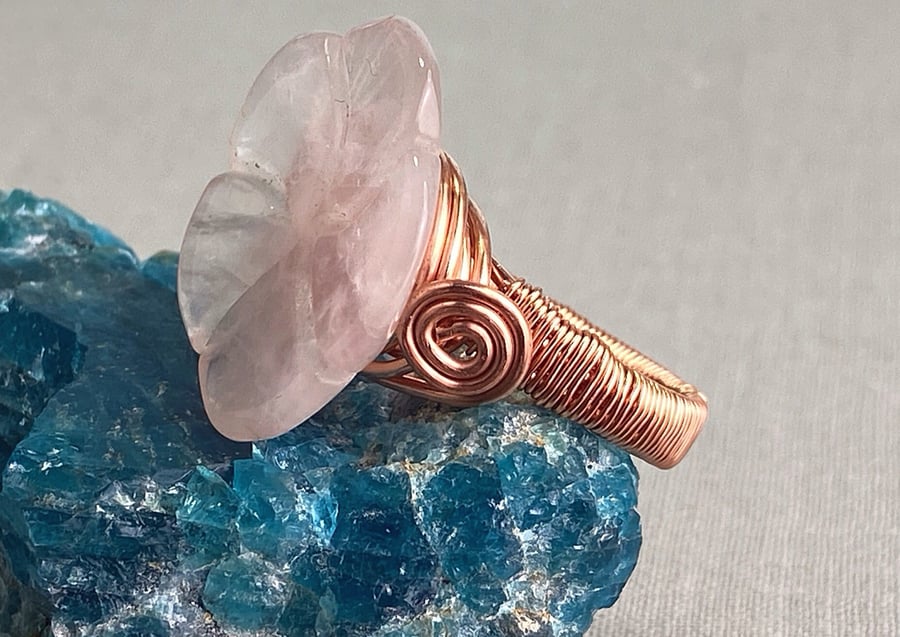 Rose quartz crystal ring sale