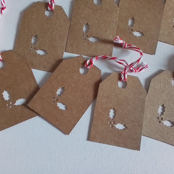 Christmas gift tags. Holly and berries. Ref 487